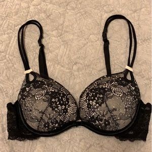 Victoria’s Secret Sexy little things Push up bra